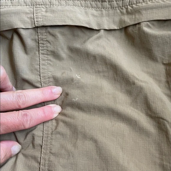 Columbia Men’s 30x34 convertible hiking pants - Picture 6 of 11